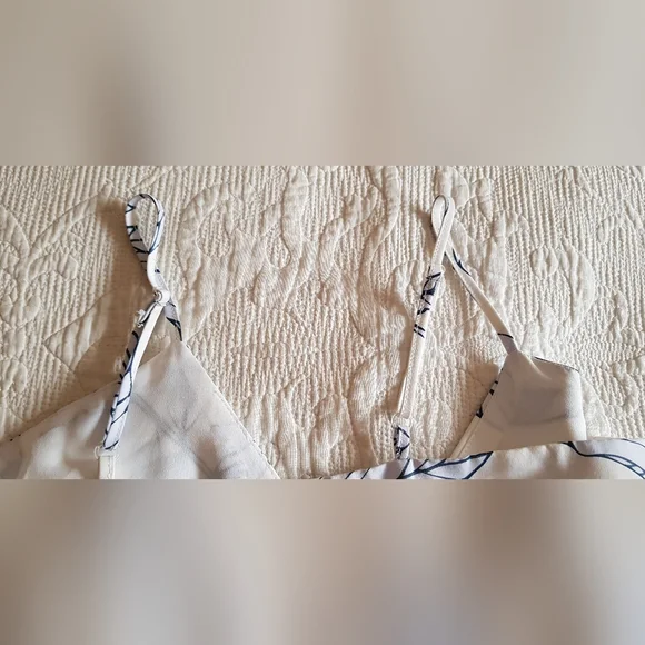 🩵Host Pick🩵 Neon Blonde peplum high low top S - Picture 9 of 11